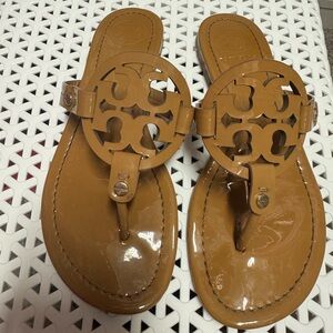 Tory Burch Patent Leather Miller Sandals in Tan, size 6